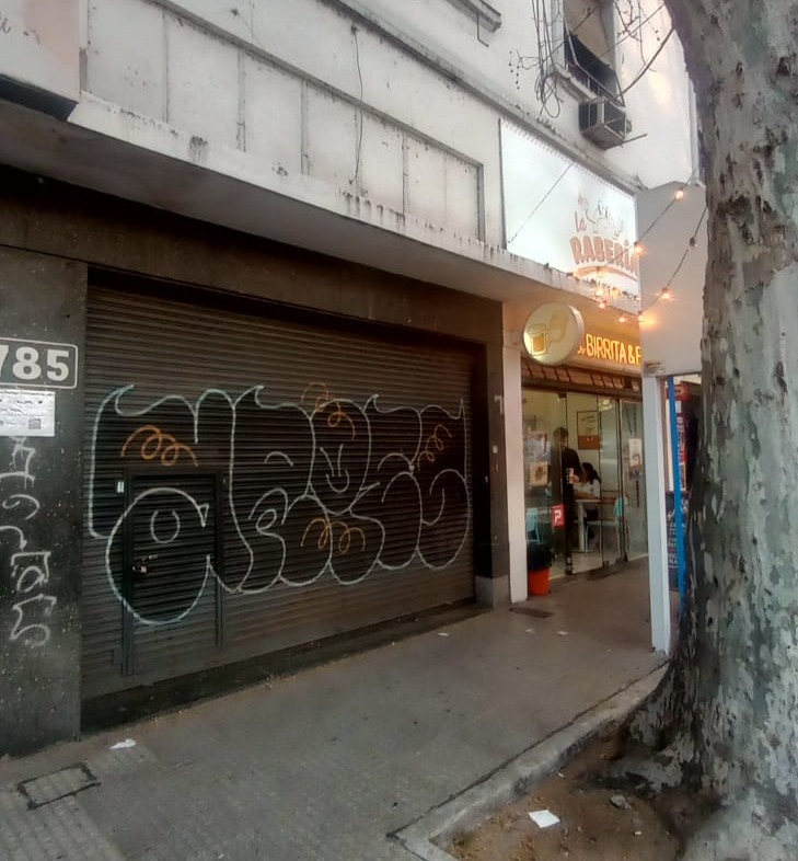Local de 2 plantas en  Alquiler en Villa Crespo. DORREGO AV. al 700. Imagen 1