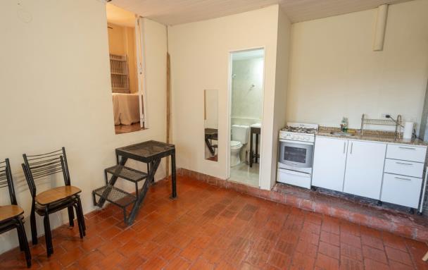 Depto.tipo casa de 8 ambientes en  Alquiler en Almagro. CORRIENTES al 3800. Imagen 4